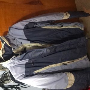 Medium women's Columbia jacket.